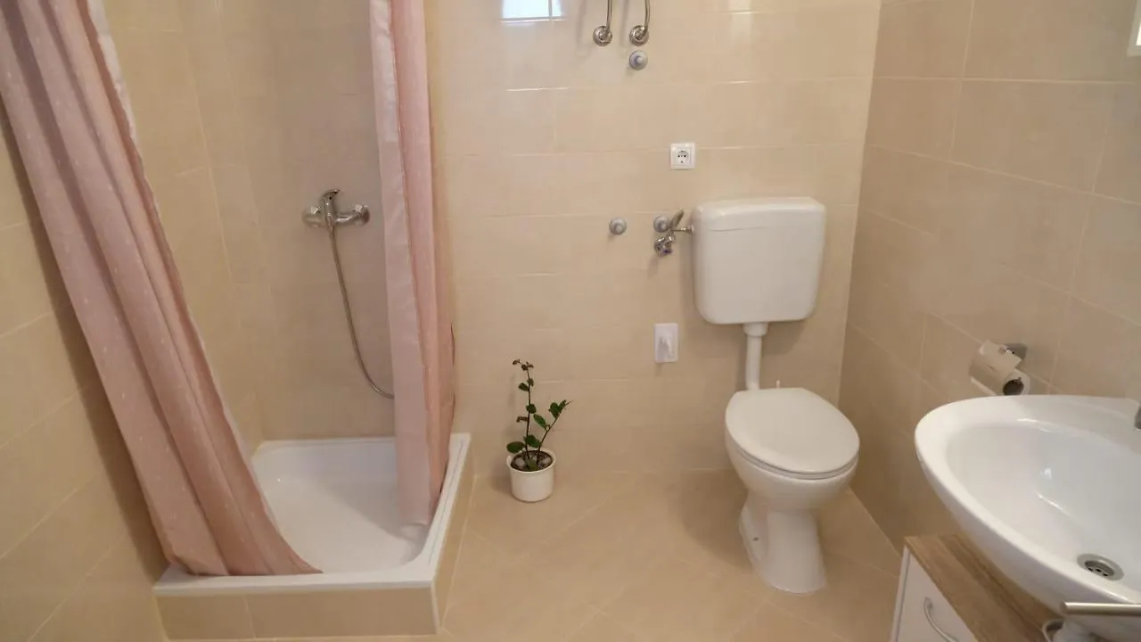 Porat Apartment Starigrad Paklenica