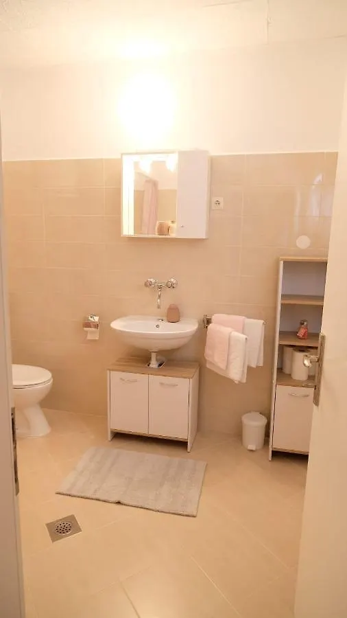 Porat Apartment Starigrad Paklenica 0*,
