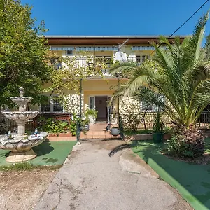 Appartement And Dragica, Starigrad Paklenica