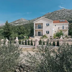 Hedon-stone Apartment